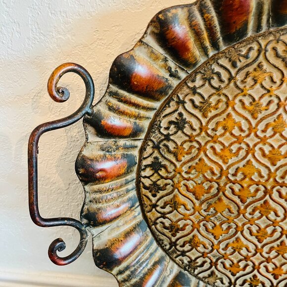 Vintage Tin Oval Serving Tray w/handles Grannycore Traditional 20" by 14" - Picture 5 of 7